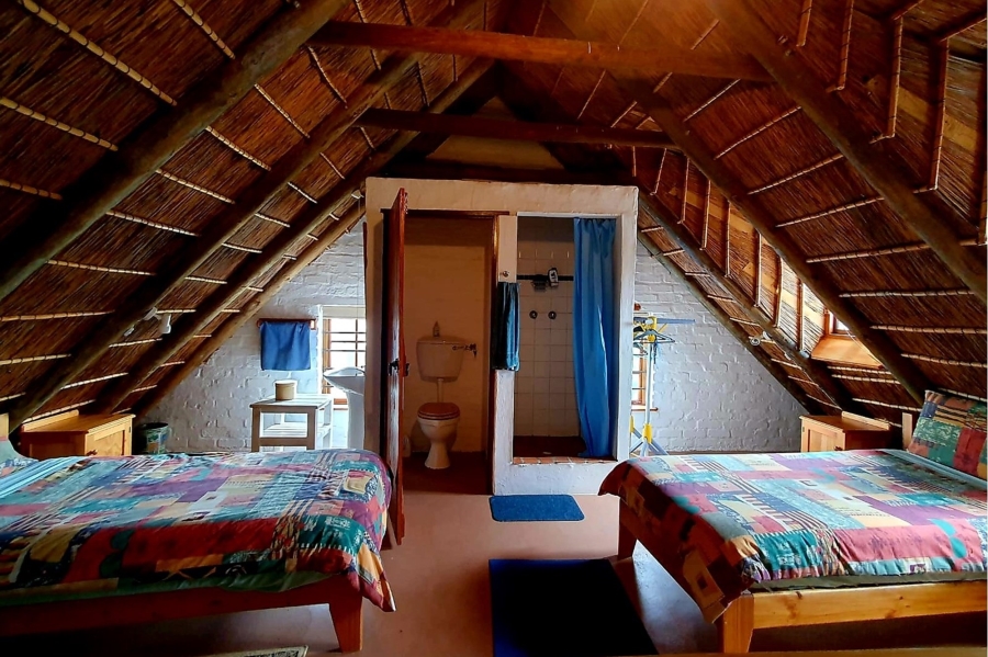 4 Bedroom Property for Sale in Boggomsbaai Western Cape